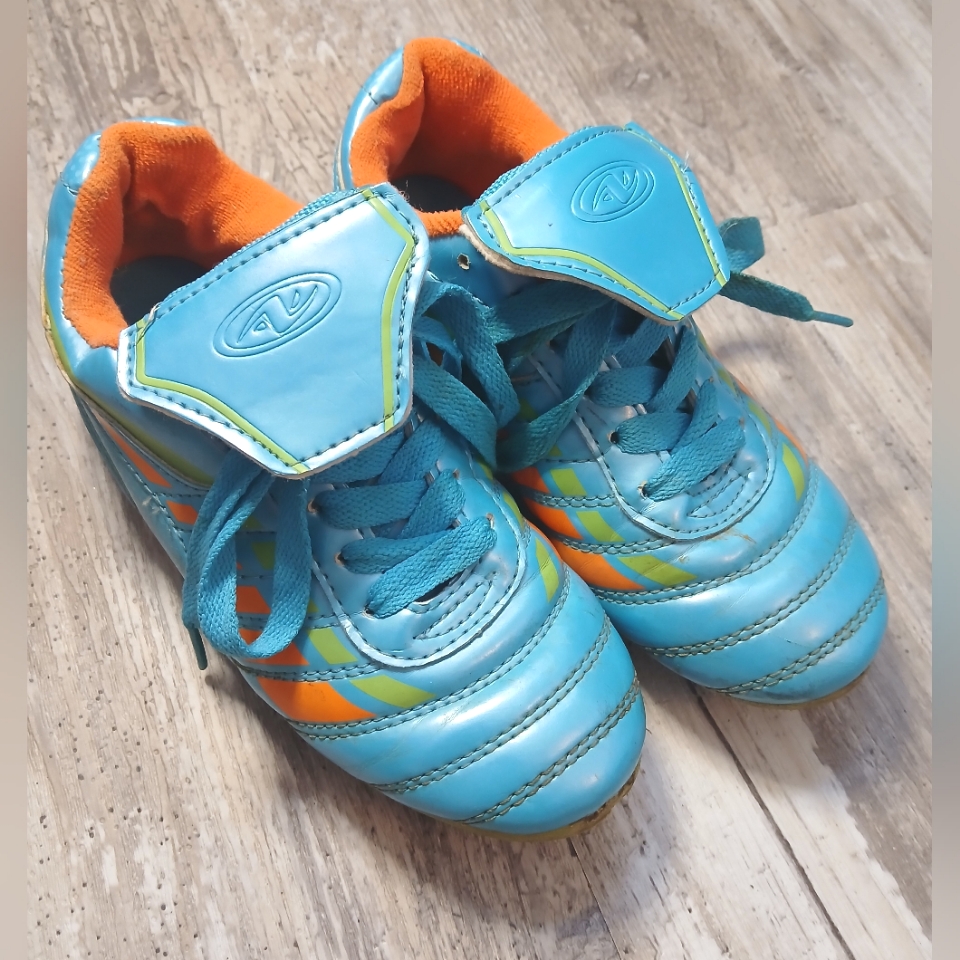 Athletic Works Kids Size 13 Blue, Orange & Green Soccer Cleats Gender Neutral